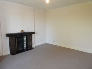 **UNDER OFFER WITH MAWSON COLLINS** Room 6, Carlton Lodge